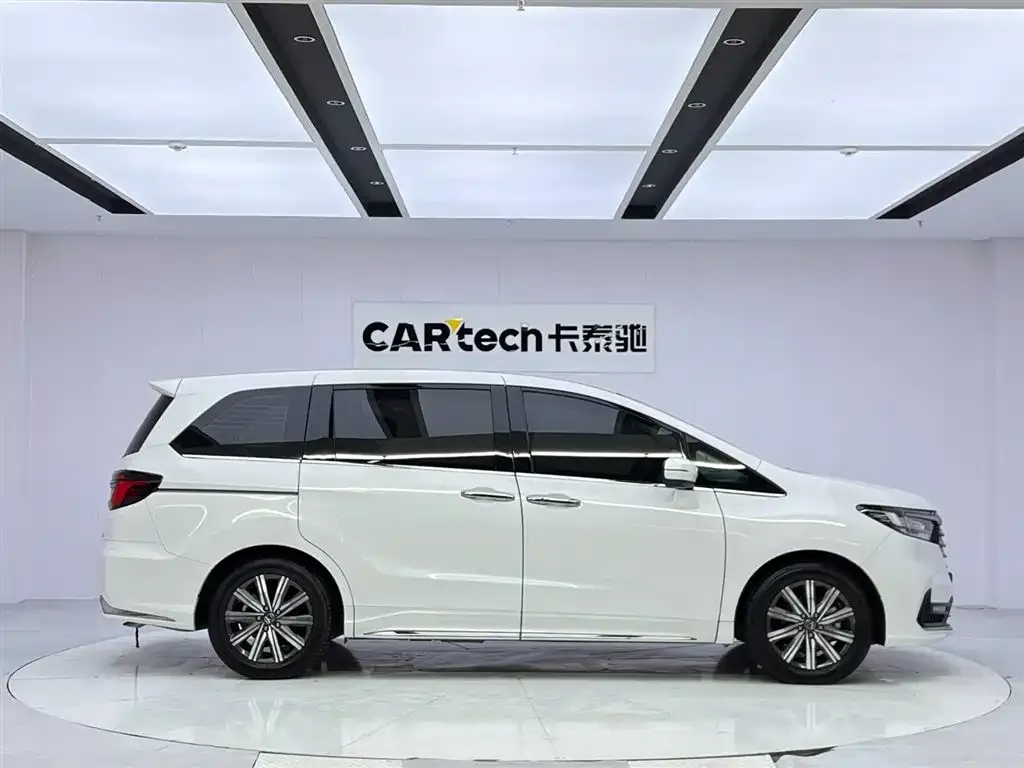 Honda Odyssey 2024 из CN, фото 4