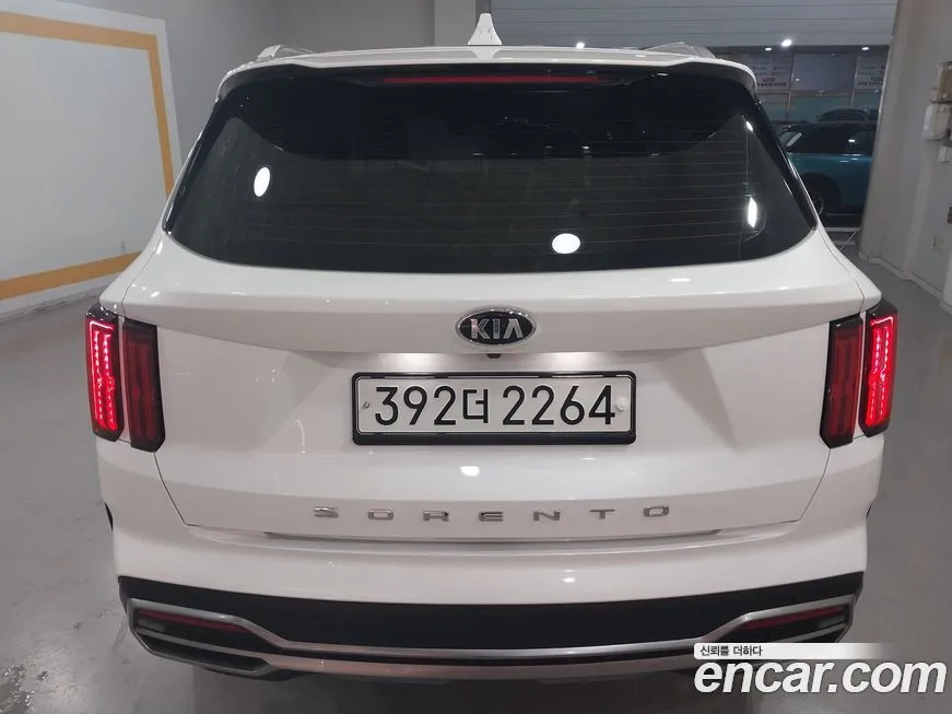 Kia Sorento — фото 4