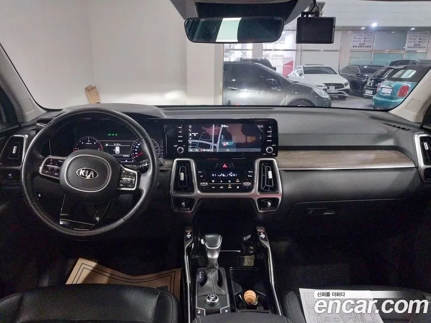Kia Sorento — фото 10