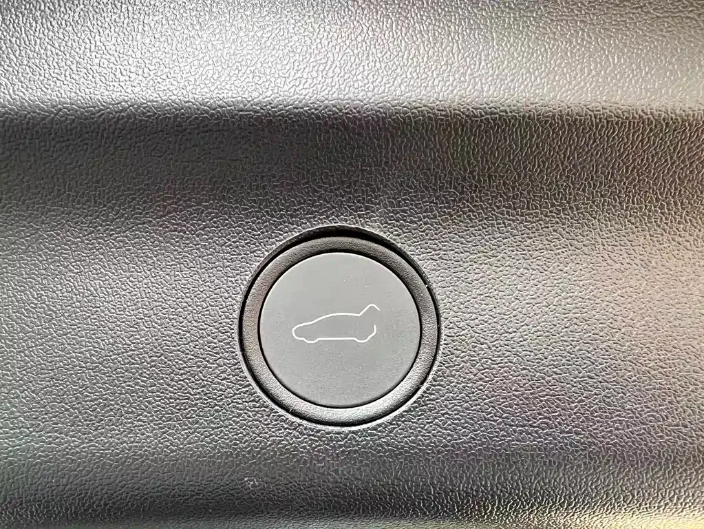 Tesla Model Y 2024 из CN, фото 8
