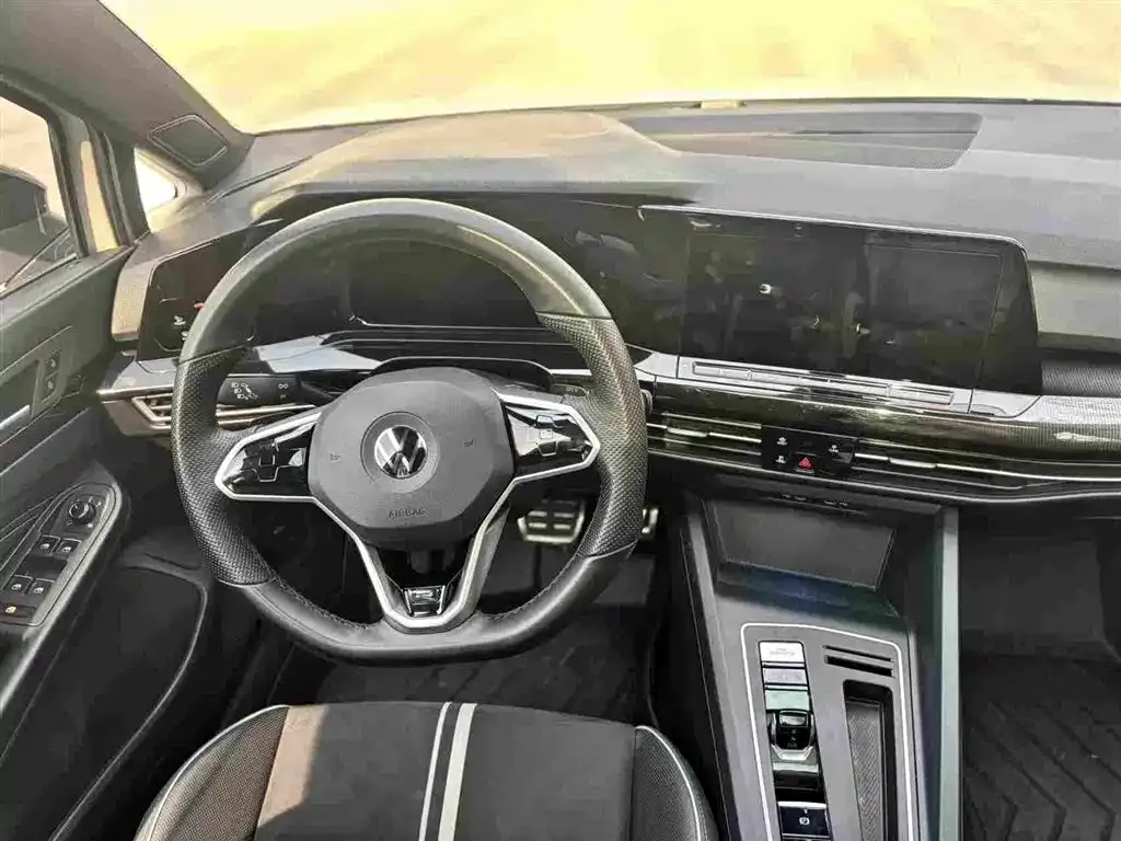 Volkswagen Golf 2021 из CN, фото 10