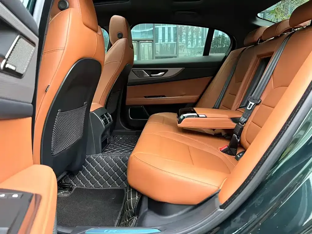 Jaguar XEL 2024 из CN, фото 6