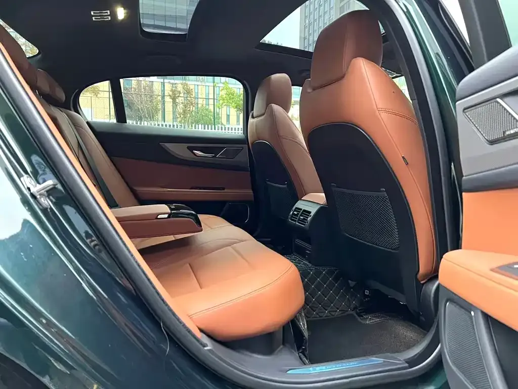 Jaguar XEL 2024 из CN, фото 5