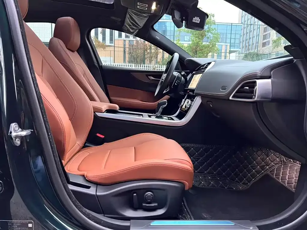 Jaguar XEL 2024 из CN, фото 2