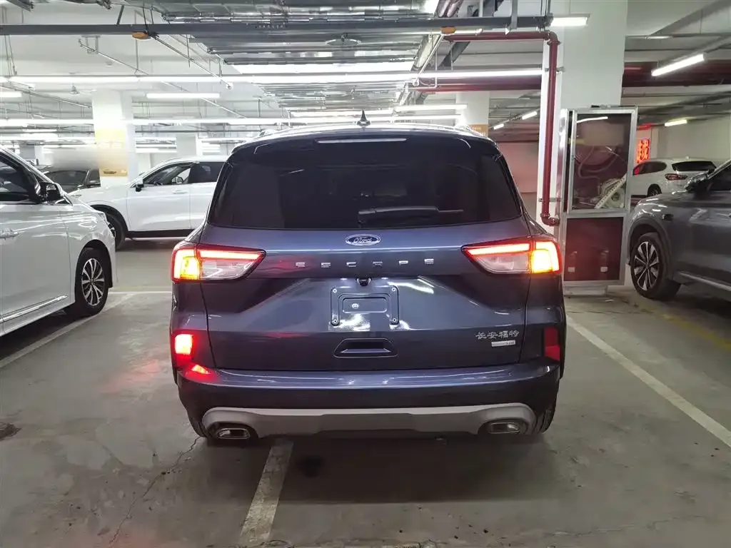 Ford Escape 2023 из CN, фото 7