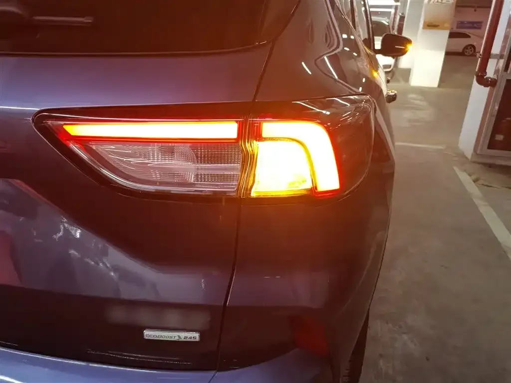 Ford Escape 2023 из CN, фото 6