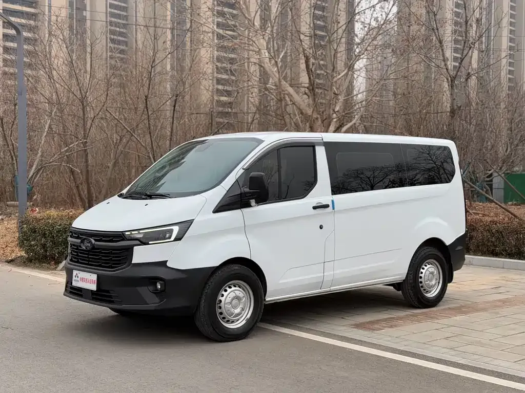 Ford Transit 2023 из CN, фото 1
