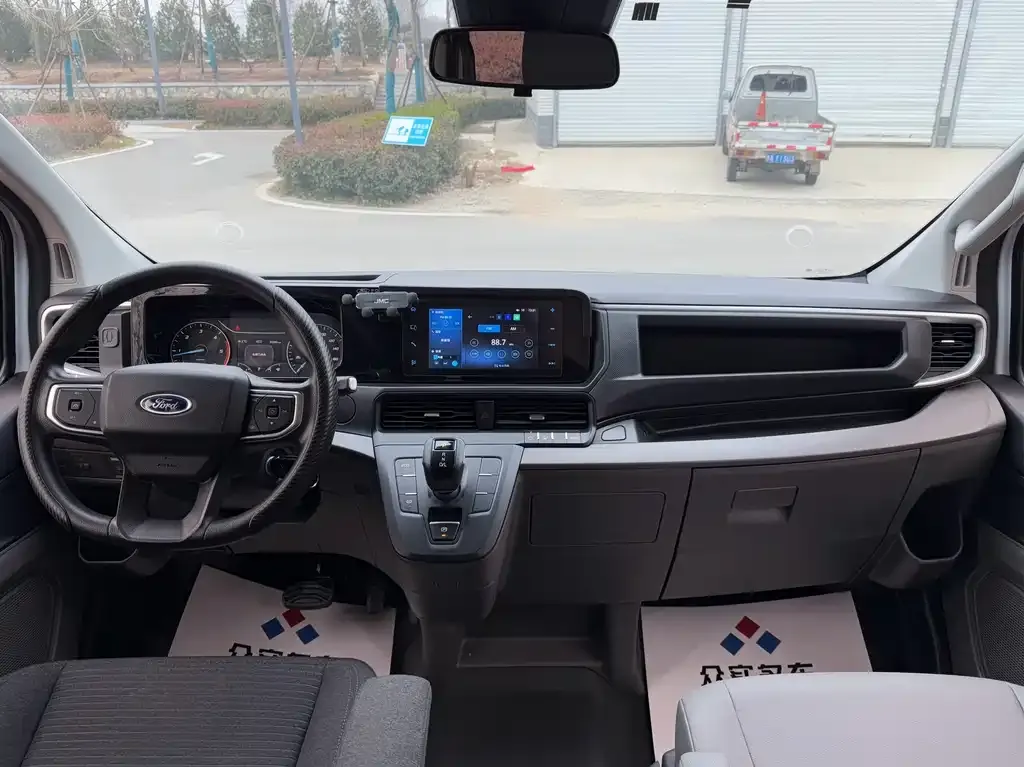 Ford Transit 2023 из CN, фото 3