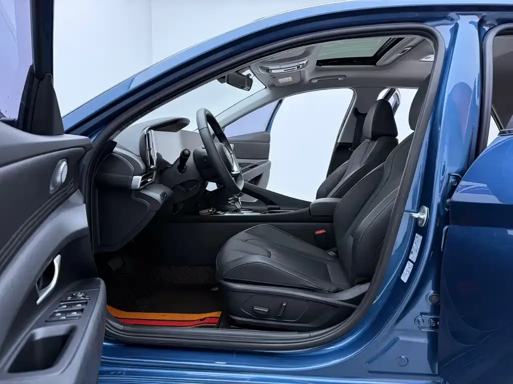 Hyundai Elantra 2021 из CN, фото 9