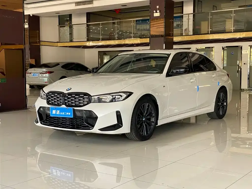 BMW 3 Series 2023 из CN, фото 1