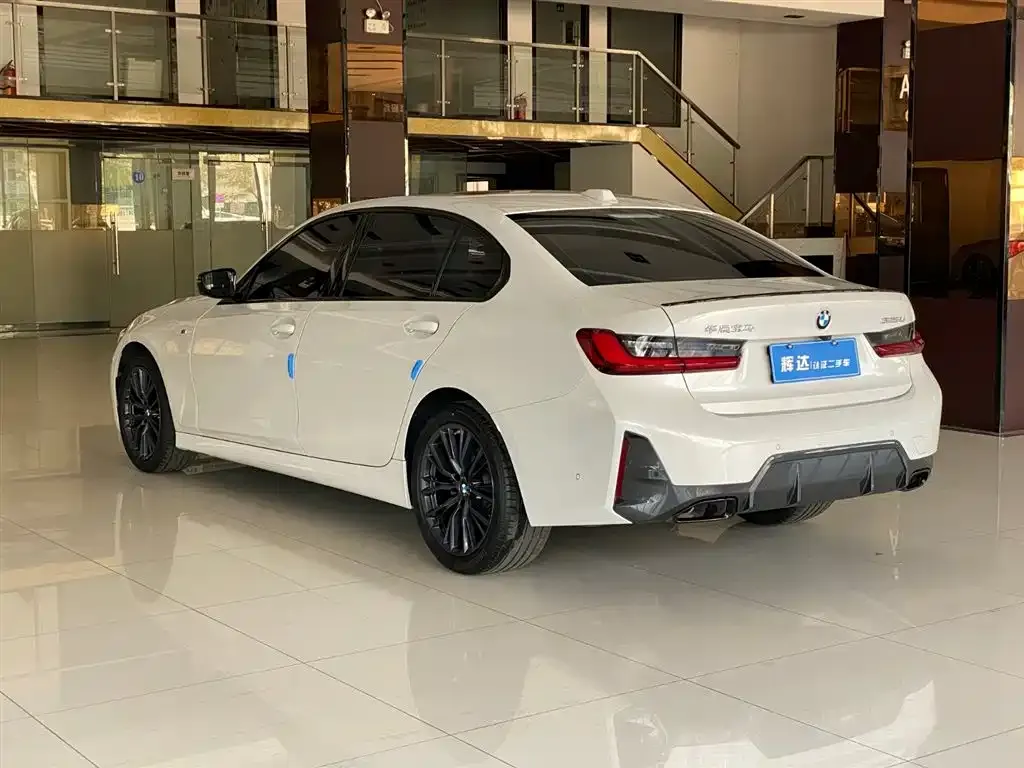 BMW 3 Series 2023 из CN, фото 2