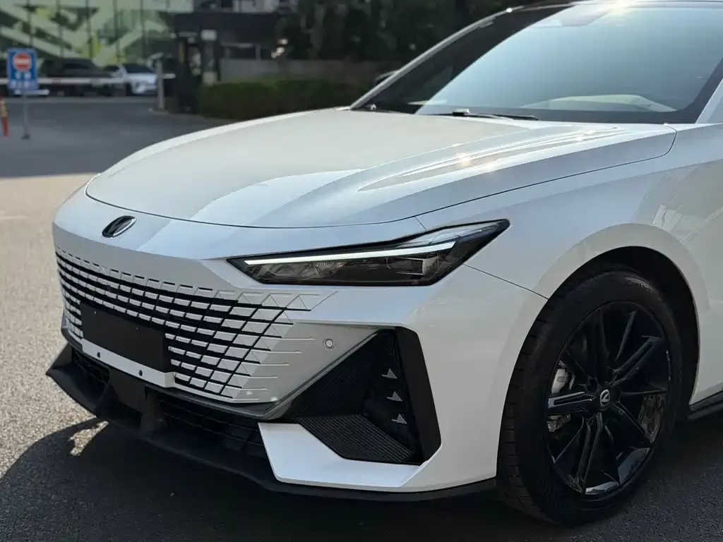 Changan UNI-V 2025 из CN, фото 3