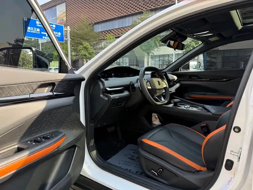 Changan UNI-V 2025 из CN, фото 8