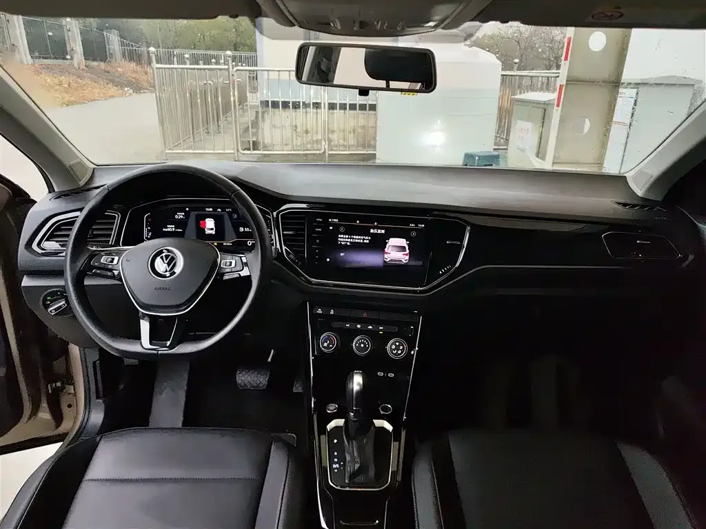 Volkswagen T-Roc 2022 из CN, фото 10