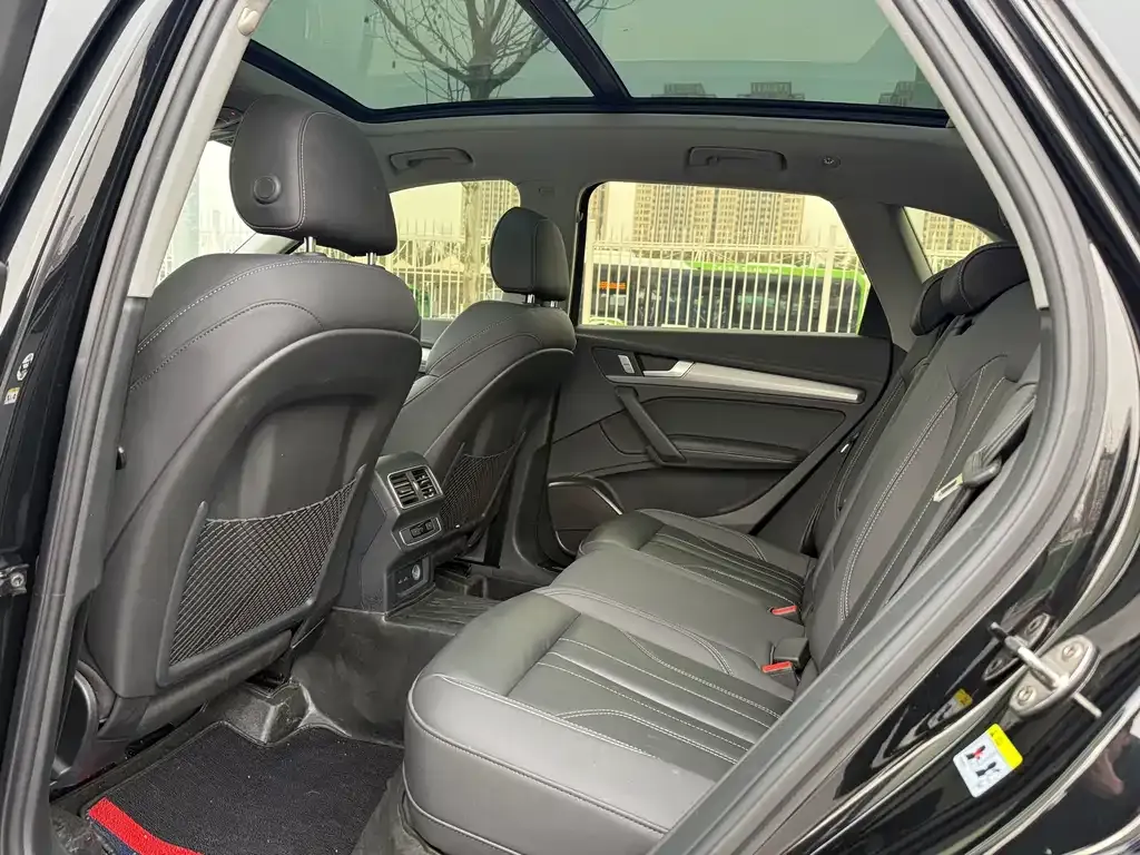 Audi Q5L 2024 из CN, фото 8