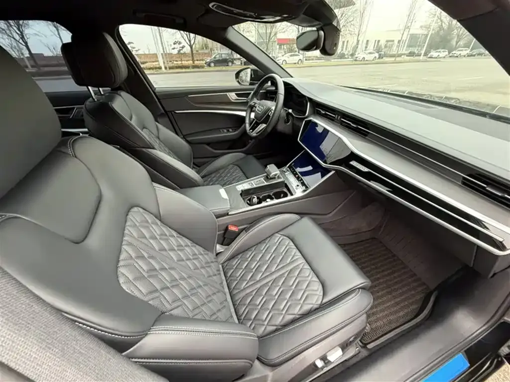 Audi A6L 2025 из CN, фото 3