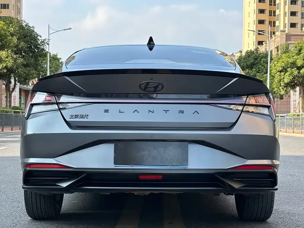 Hyundai Elantra 2023 из CN, фото 2