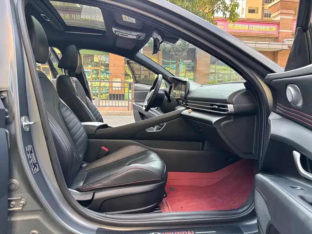Hyundai Elantra 2023 из CN, фото 5