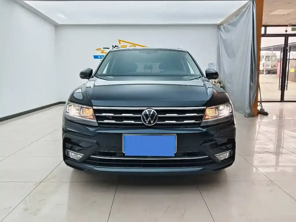 Volkswagen Tiguan L 2021 из CN, фото 3