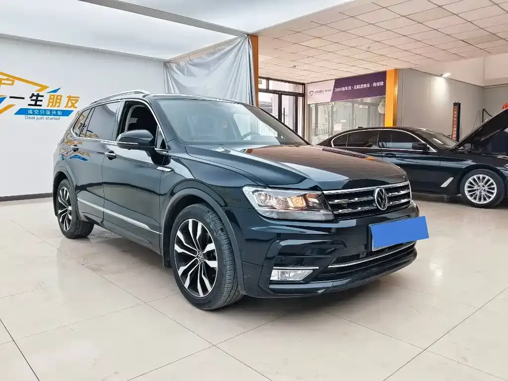 Volkswagen Tiguan L 2021 из CN, фото 2