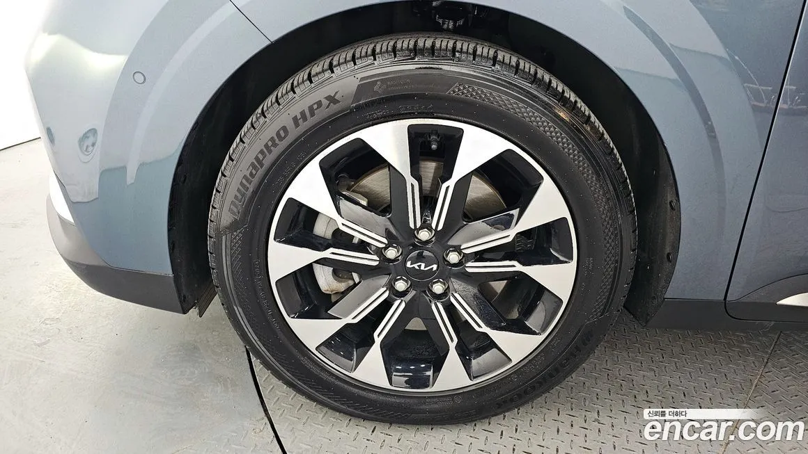 Kia Carnival — фото 10
