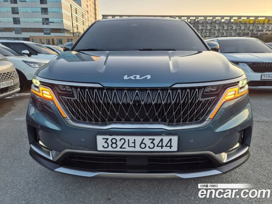 Kia Carnival — фото 1