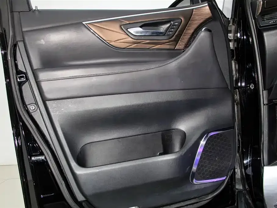 Toyota Alphard 2024 из CN, фото 3