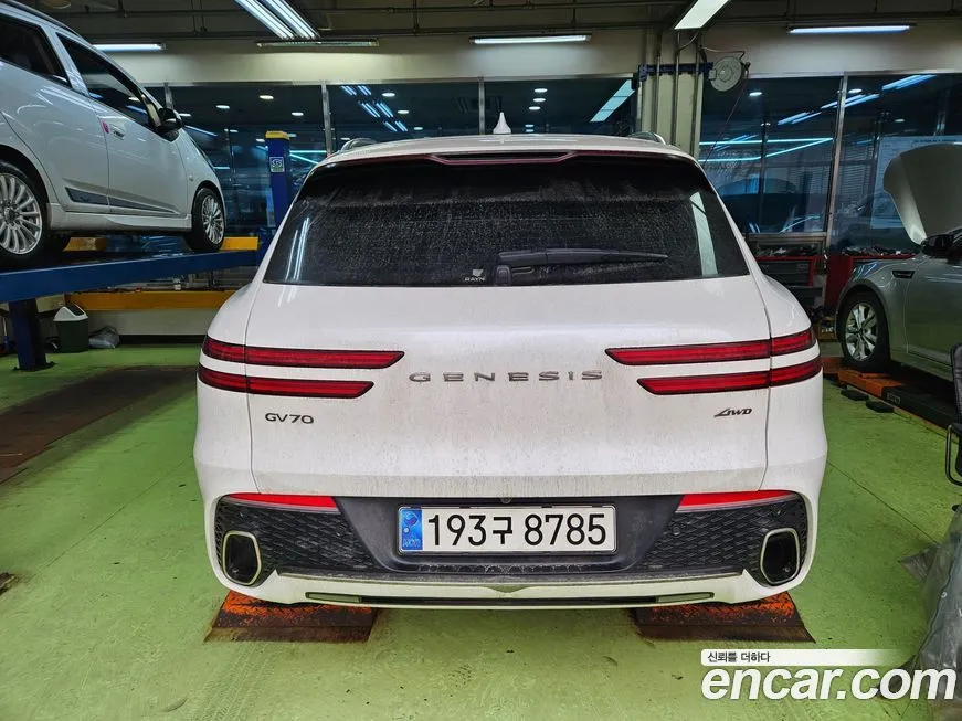 Genesis GV70 2024 из KR, фото 8