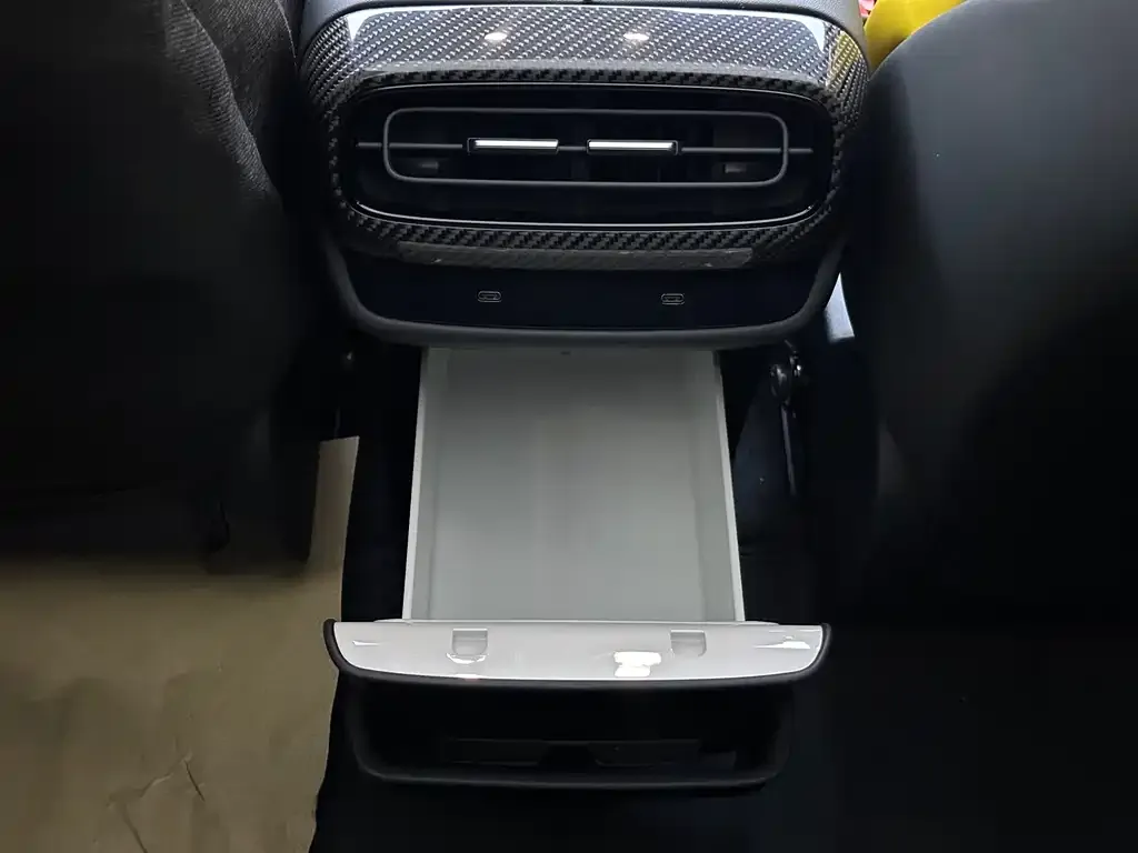 Xiaomi SU7 Ultra 2025 из CN, фото 2