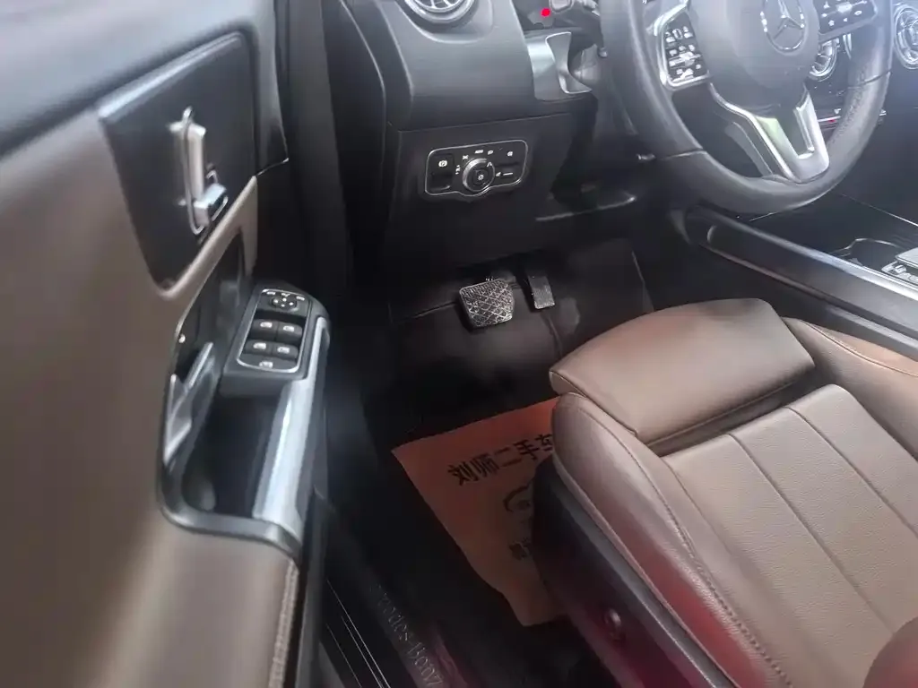 Mercedes-Benz GLB 2023 из CN, фото 2