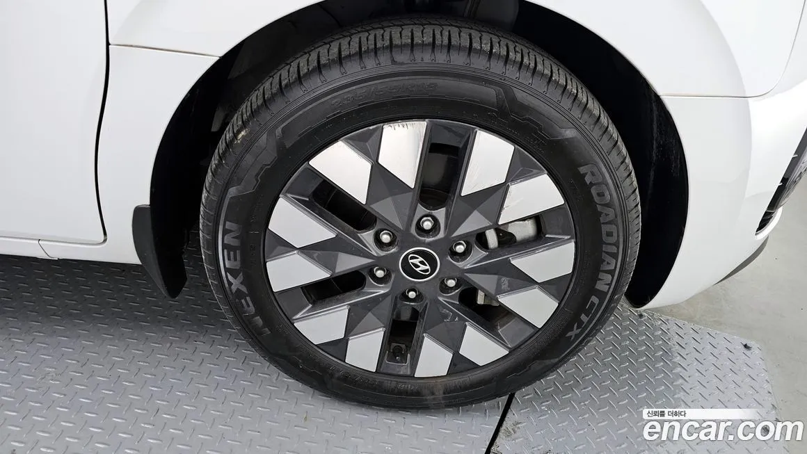 Hyundai Staria — фото 6