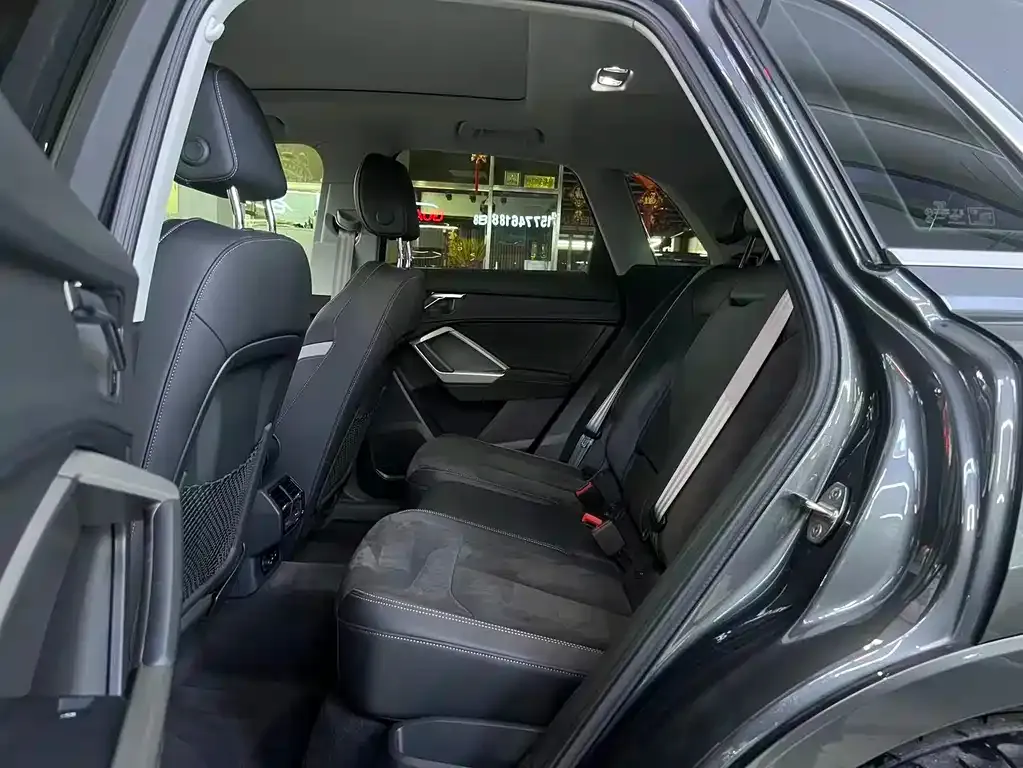 Audi Q3 2021 из CN, фото 5