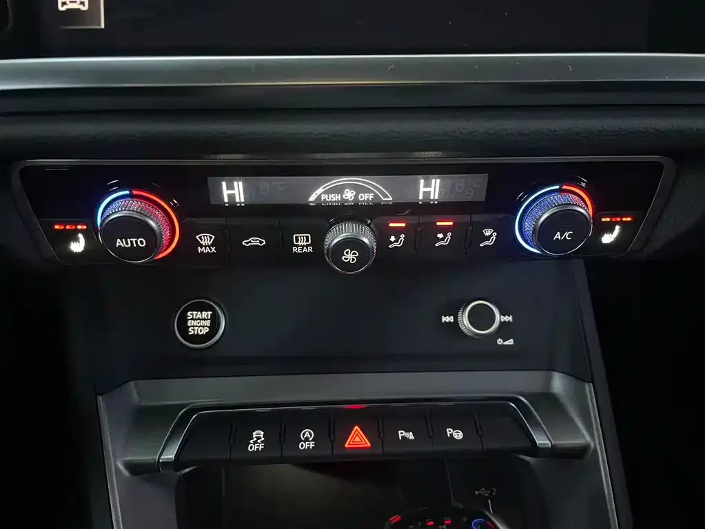 Audi Q3 2021 из CN, фото 4
