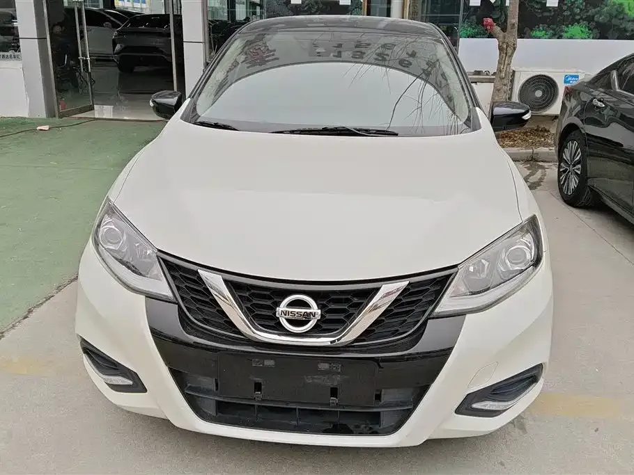 Nissan Tiida 2022 из CN, фото 3