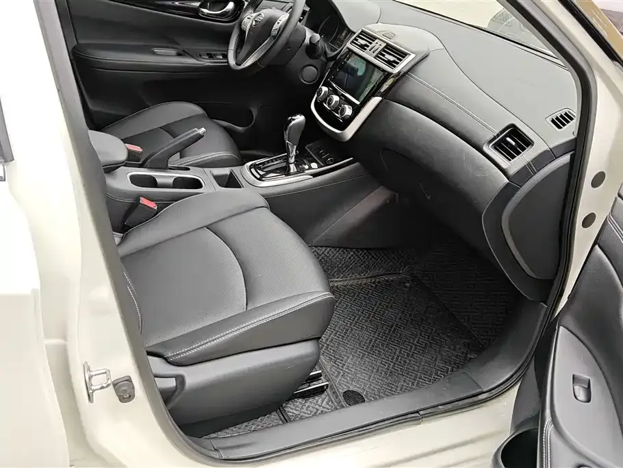 Nissan Tiida 2022 из CN, фото 6