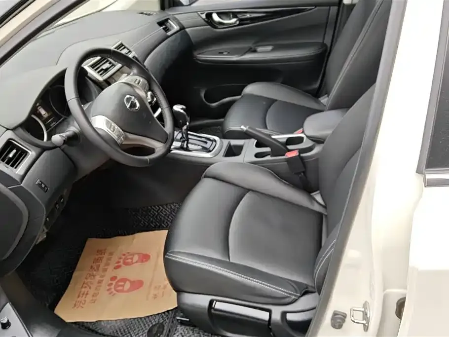 Nissan Tiida 2022 из CN, фото 4