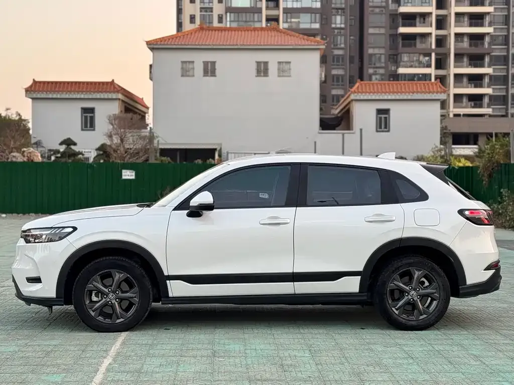 Honda HR-V 2023 из CN, фото 8