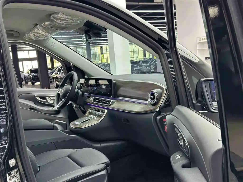 Mercedes-Benz V-Class 2026 из CN, фото 4