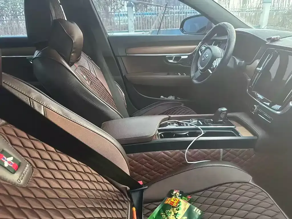 Volvo S90 2021 из CN, фото 3
