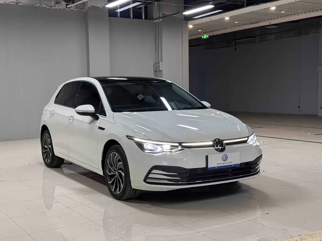 Volkswagen Golf 2025 из CN, фото 3