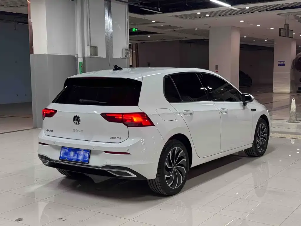 Volkswagen Golf 2025 из CN, фото 6