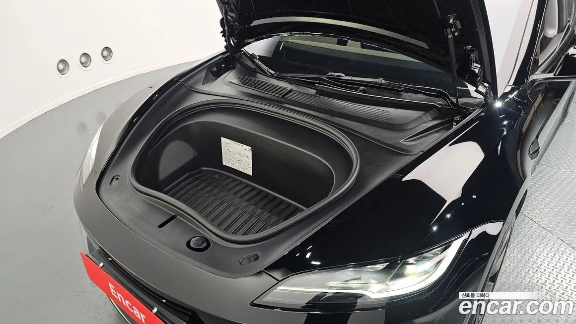 Tesla Model 3 — фото 10
