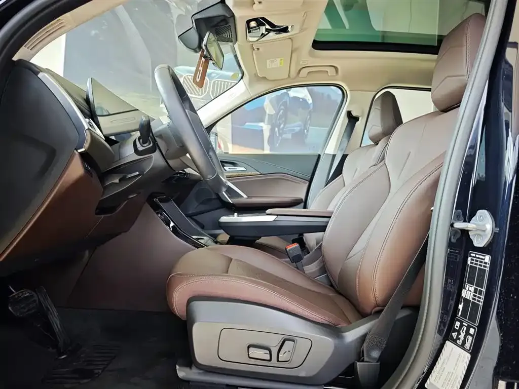 BMW X1 2025 из CN, фото 8