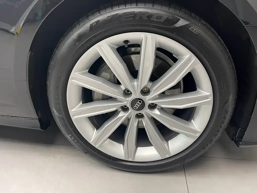 Audi A6L 2025 из CN, фото 6
