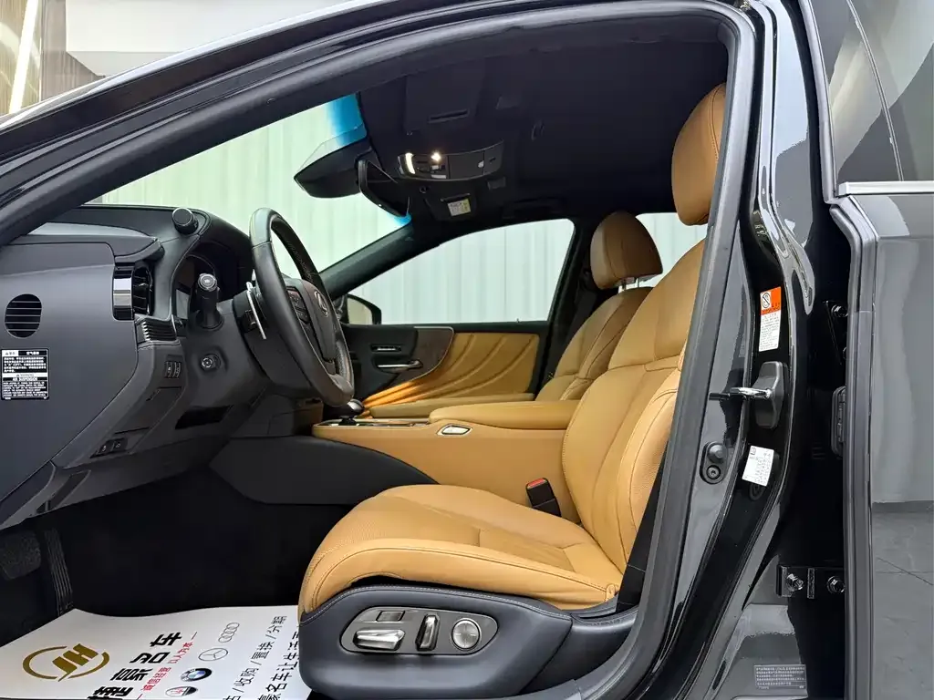 Lexus LS 2023 из CN, фото 7
