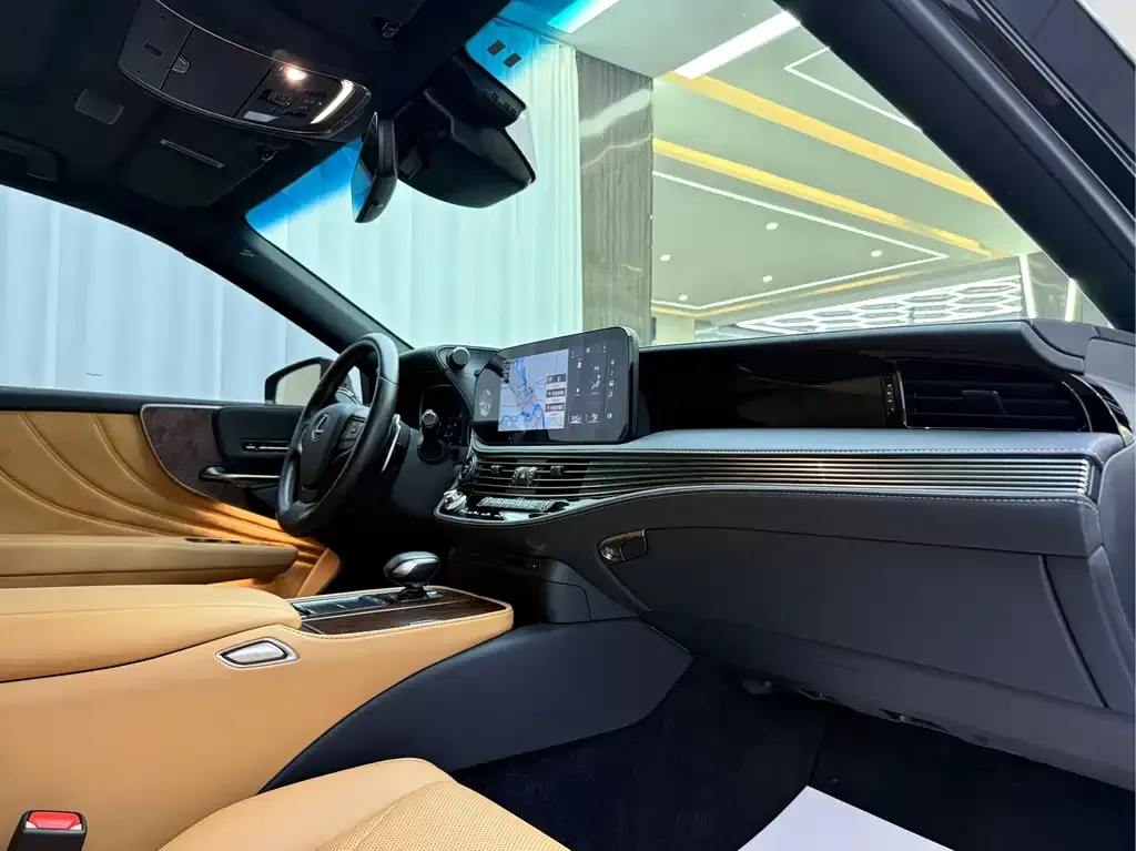 Lexus LS 2023 из CN, фото 6