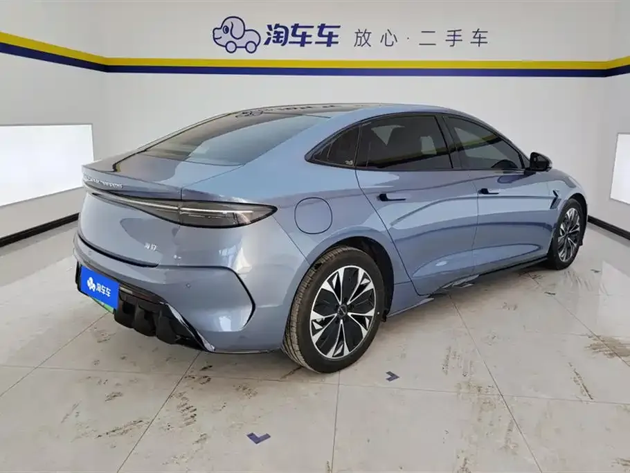 BYD Seal — фото 2