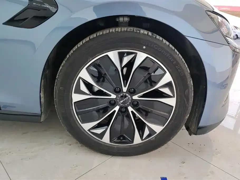 BYD Seal — фото 4
