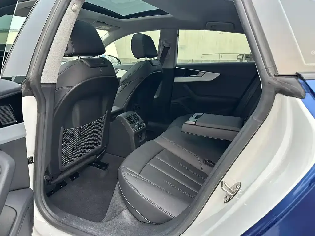 Audi A5 (Import) 2023 из CN, фото 2