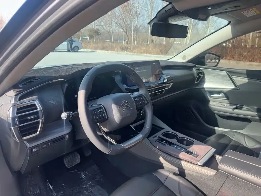 Citroen C5 X 2025 из CN, фото 6